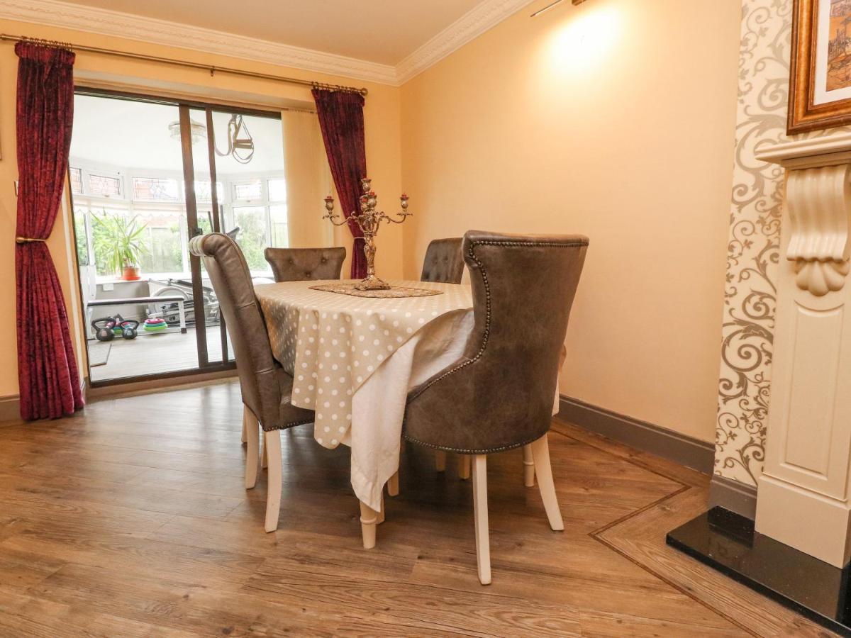 23 Wolsey Close Thornton  외부 사진